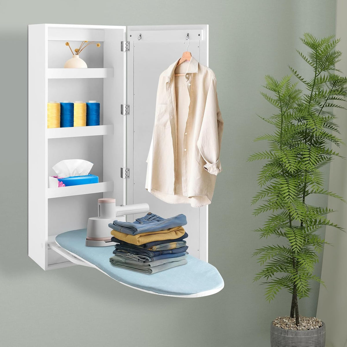 Decouvrez ce miroir au format peu encombrant avec une structure pliante